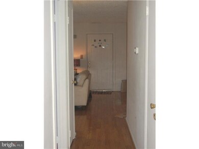 213 Ravens Crest Dr, Plainsboro, NJ 08536 - photo 6