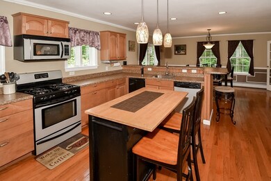 35 Mayflower Hill, Stafford Springs, CT 06076 - photo 7