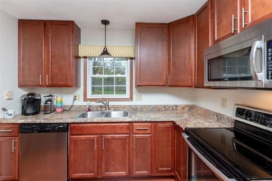 56 Clive Dr NW, Cedar Rapids, IA 52405 - photo 7