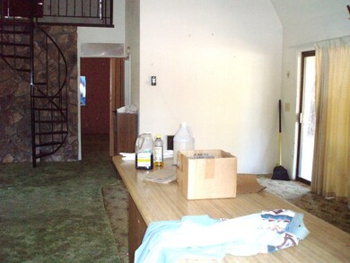 Kitchen Eating Area