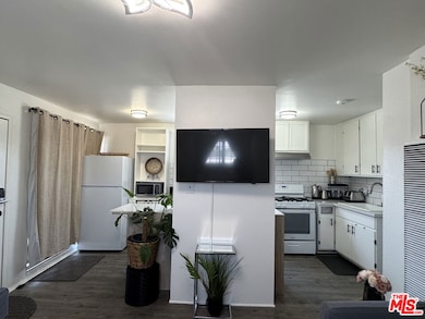 11617 Washington Place, Los Angeles, CA 90066 - photo 7