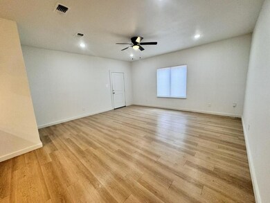 5533 Itasca Unit A living room