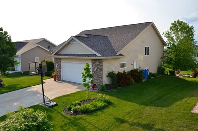 889 Ashworth Dr, Oregon, WI 53575 - photo 3