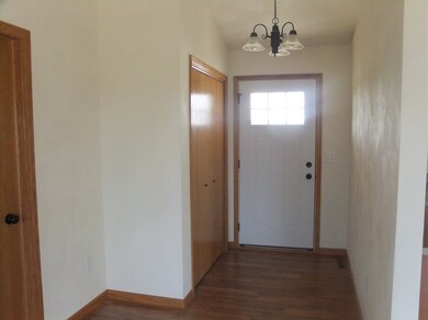 220 Genesis Dr, Evansville, WI 53536 - photo 4