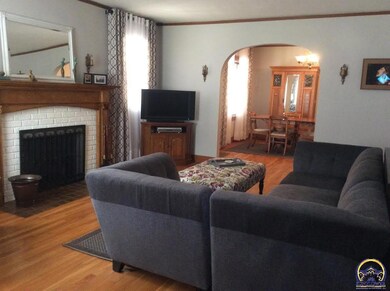 3026 SW Clark Ct, Topeka, KS 66604 - photo 3