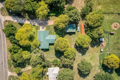 732 S Reno Rd, Springtown, TX 76082 - photo 6