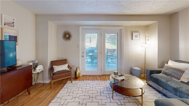 210 Saxonwald Ln unit 8C, Pittsburgh, PA 15234 - photo 6