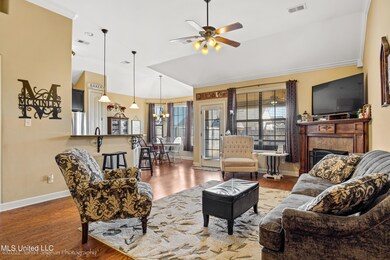 4262 Ritchie Dr-Interior-2