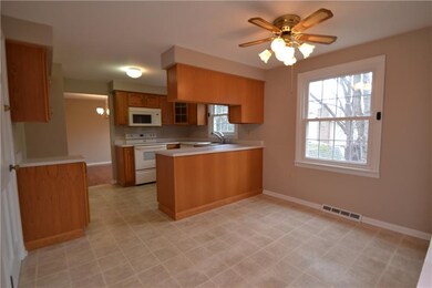 Eat in breakfast nook area