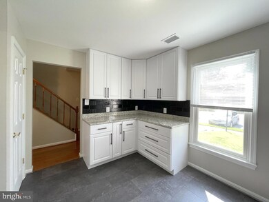300H S 11th St, Purcellville, VA 20132 - photo 6