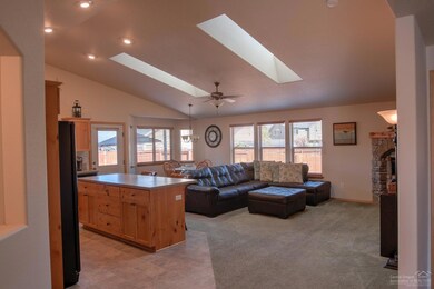 20708 Tango Creek Ave, Bend, OR 97701 - photo 4