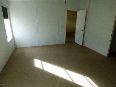 7639 Montauk new carpet3