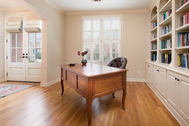 Another view of the living room showing that it's 