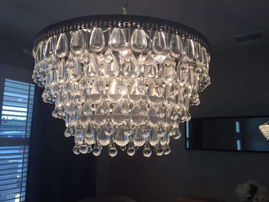 036_Formal Dining Chandelier