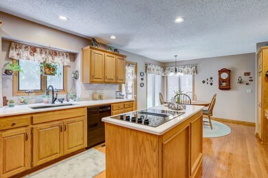 1119 N Prescott Cir, Wichita, KS 67212 - photo 7