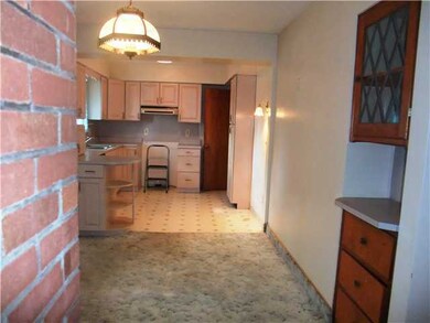 939 Chestershire Rd, Columbus, OH 43204 - photo 5