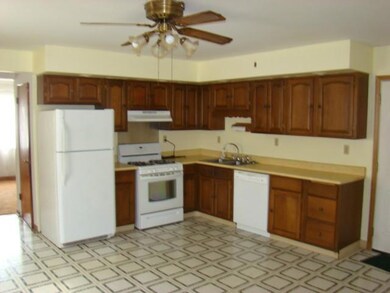 624 Raleigh Dr, Columbus, OH 43228 - photo 7