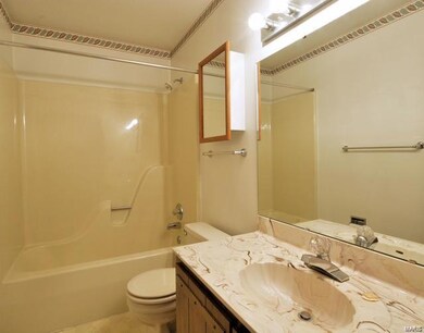 2750 Penbrooke Ln, Saint Charles, MO 63301 - photo 5