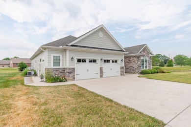 1306 Paul Revere wy, Troy-3