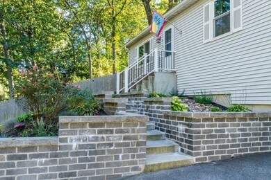 66 Walsh St, Springfield, MA 01109 - photo 2