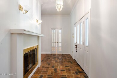 2 (1 of 23) Front Entry