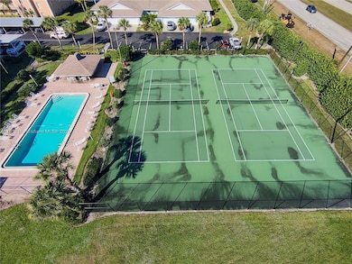 9610 Victoria Ln unit 202, Naples, FL 34109 - photo 2