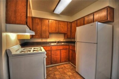 370-kitchen 1