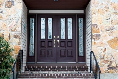 47 Castle Dr, Sharon, MA 02067 - photo 2