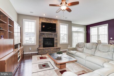 8628 Waterside Ct, Laurel, MD 20723 - photo 7