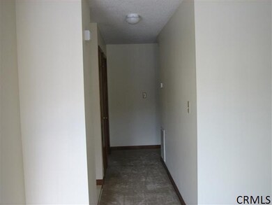 1706 Cambridge Manor Dr, Schenectady, NY 12302 - photo 7