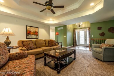 6304 Saskatchewan Dr, Louisville, KY 40228 - photo 4