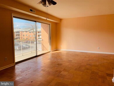 207 Erin Way unit 202, Reisterstown, MD 21136 - photo 2