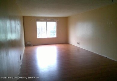 57 Skyline Dr, Staten Island, NY 10304 - photo 5