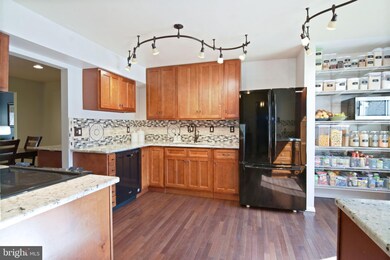 9429 Clocktower Ln, Columbia, MD 21046 - photo 4