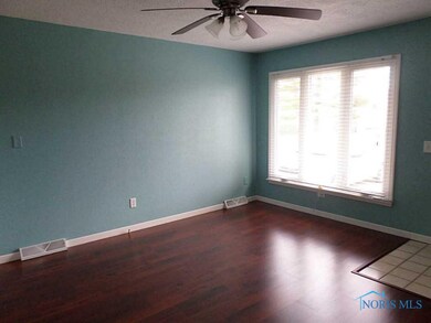 5403 310th St, Toledo, OH 43611 - photo 2