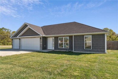 383 SE 981, Knob Noster, MO 65336 - photo 3