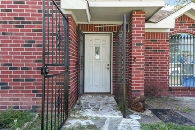 8319 Ponnel Ln, Houston, TX 77088 - photo 3