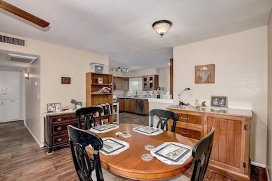 11134 W Emerald Dr, Sun City, AZ 85351 - photo 7