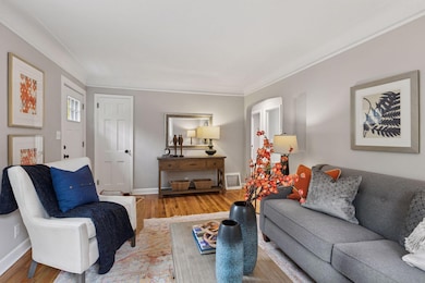 1122 6th St E, Saint Paul, MN 55106 - photo 6