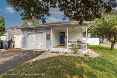 02-806BartonAve0006