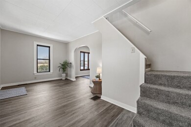 2401 Southland St SW, Cedar Rapids, IA 52404 - photo 5