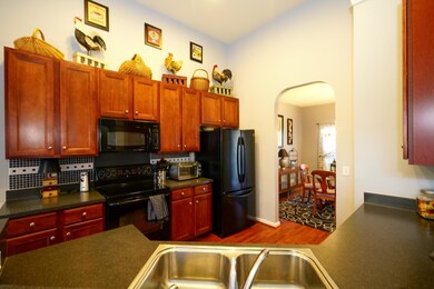 456 Sycamore Shade-10