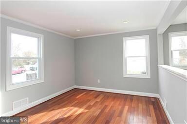 413 Zelma Ave, Capitol Heights, MD 20743 - photo 5