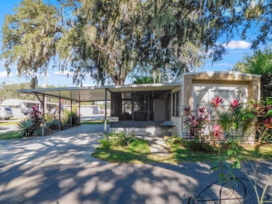 38049 Winter Dr, Zephyrhills, FL 33542 - photo 3