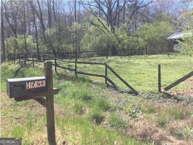 4523 Riverside Dr SW, Lilburn, GA 30047 - photo 3