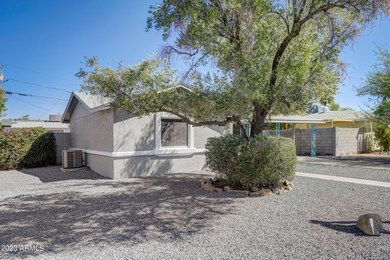 3-web-or-mls-E Cheery Lynn Rd-003