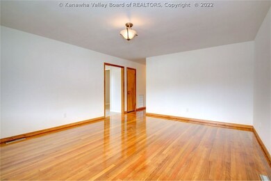 535 21st St, Dunbar, WV 25064 - photo 5