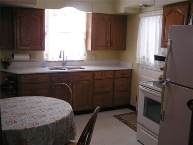 Eat in kitchen