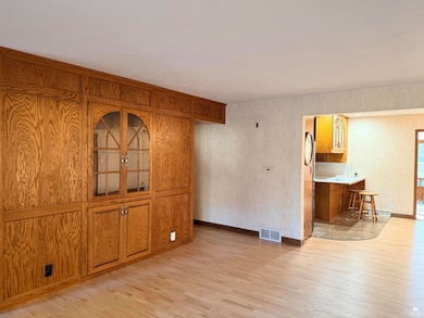 701 Parkview Dr, Wamego, KS 66547 - photo 4