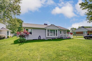 518 S Rauthland Ave, Wapakoneta, OH 45895 - photo 3